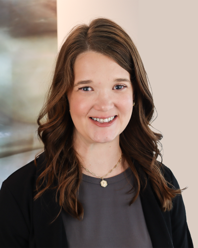 Portrait of Alisa Ring, firm-professional at Gislason & Hunter
