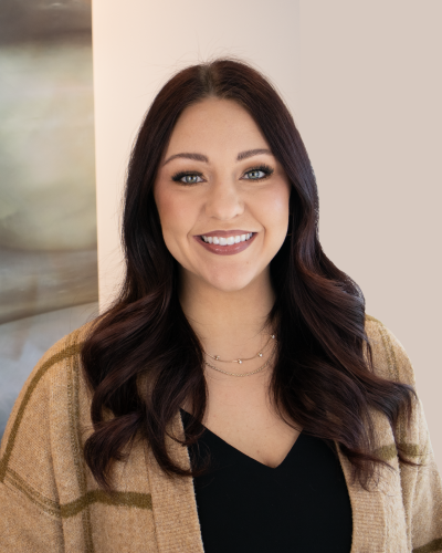 Portrait of Annabelle Raske, firm-professional at Gislason & Hunter